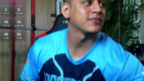 Snapshot of alex_tower chatting on 2, 1, 2025 Alex Towers online show from 2, 1, 2025