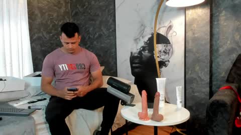 Snapshot of alex_tower chatting on 21, 1, 2025 Alex Towers online show from 21, 1, 2025