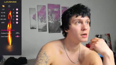 Alex WandHot online show from 4, 12, 2025