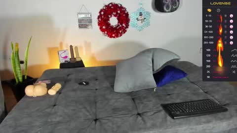 Alex Woll online show from 4, 1, 2025