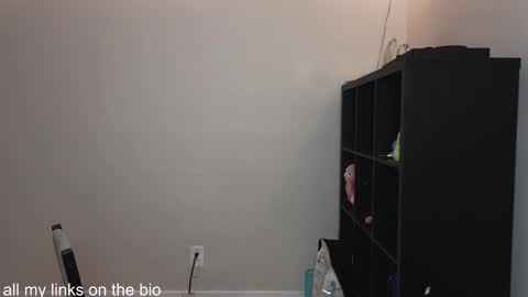 dont be afraid to click social media link its  working  just click on that  online show from 25, 12, 2024