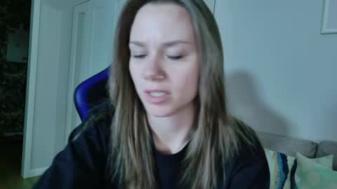 Snapshot of alexa_feels chatting on 17, 5, 2026 Little Duck homie online show from 17, 5, 2026