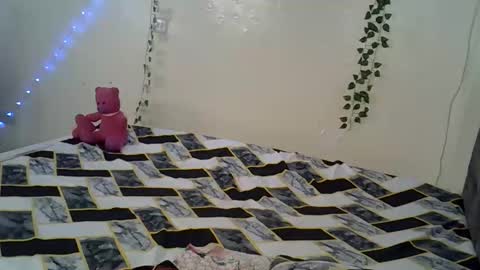 Snapshot of alexa_foxxie chatting on 18, 10, 2025 Alexa online show from 18, 10, 2025