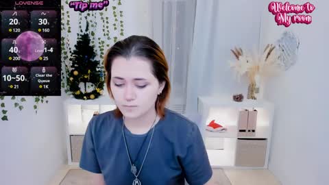 Snapshot of alexa_lexi chatting on 5, 1, 2025 alexa_lexi online show from 5, 1, 2025