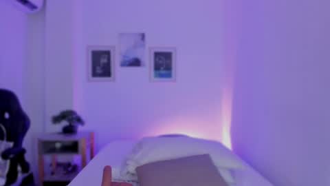 Alexa Millers online show from 5, 2, 2025