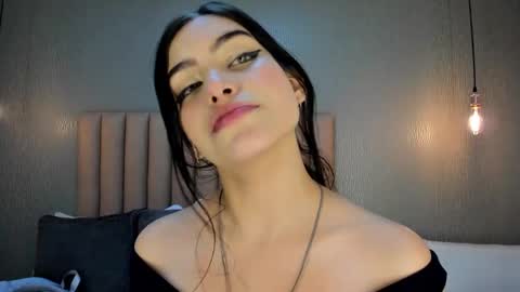 Alexa Thaylor online show from 2, 1, 2025