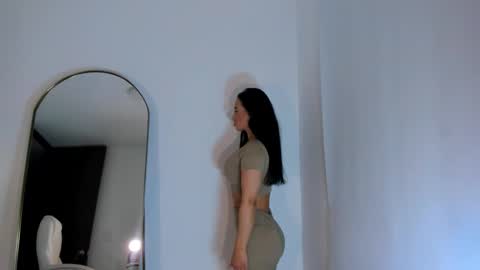 Snapshot of alexa_tobar chatting on 1, 6, 2026 alexa_tobar online show from 1, 6, 2026