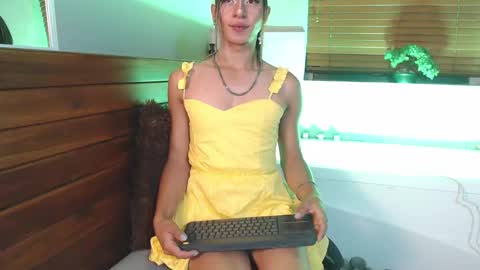 alexa_vandercloude online show from 19, 9, 2025