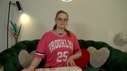 AlexaAvery online show from 16, 5, 2026