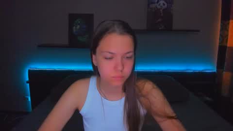 Snapshot of alexabarkley chatting on 4, 6, 2026 angel online show from 4, 6, 2026