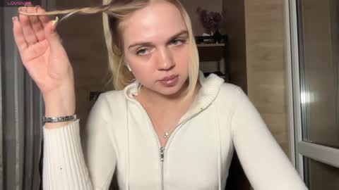 Snapshot of alexadevilicious chatting on 1, 6, 2026 ALEXA online show from 1, 6, 2026