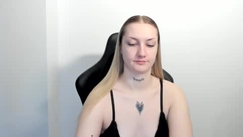 Snapshot of alexafragile chatting on 6, 5, 2026 Alexa online show from 6, 5, 2026
