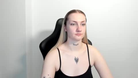 Snapshot of alexafragile chatting on 3, 6, 2026 Alexa online show from 3, 6, 2026