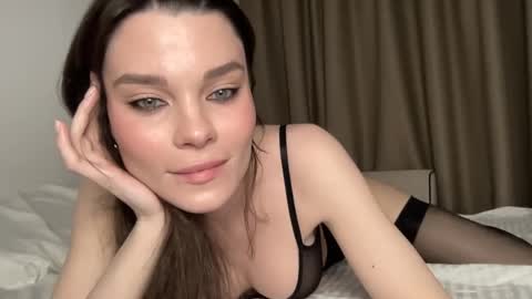 Snapshot of alexalex2095 chatting on 10, 4, 2026 Ember Valentine online show from 10, 4, 2026