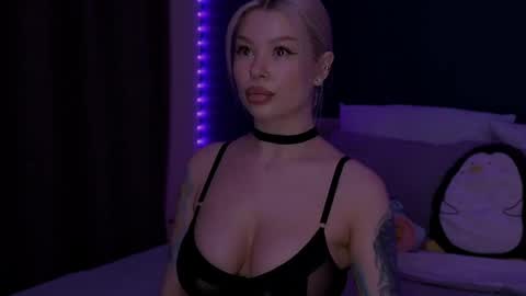 Snapshot of alexamason chatting on 25, 4, 2026 Alexa Mason online show from 25, 4, 2026