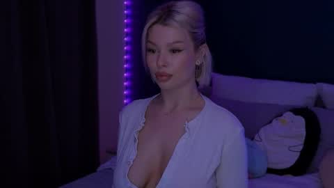 Snapshot of alexamason chatting on 6, 5, 2026 Alexa Mason online show from 6, 5, 2026