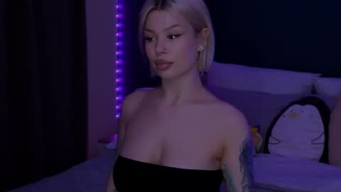 Snapshot of alexamason chatting on 7, 5, 2026 Alexa Mason online show from 7, 5, 2026