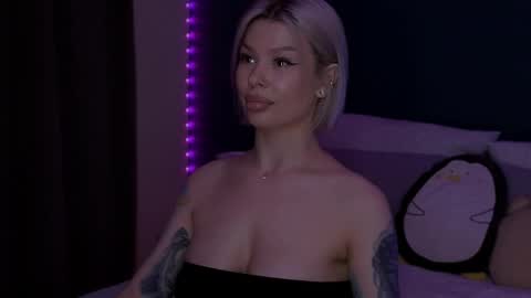 Snapshot of alexamason chatting on 15, 5, 2026 Alexa Mason online show from 15, 5, 2026