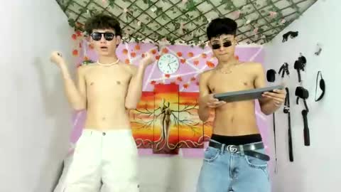 chicos hot online show from 13, 2, 2025