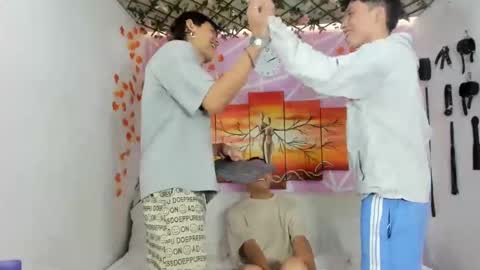 chicos hot online show from 17, 2, 2025