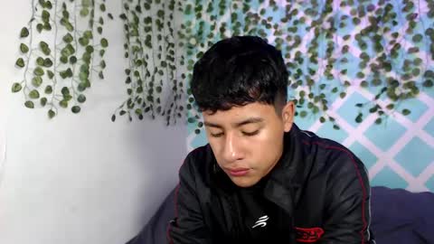 chicos hot online show from 15, 9, 2025