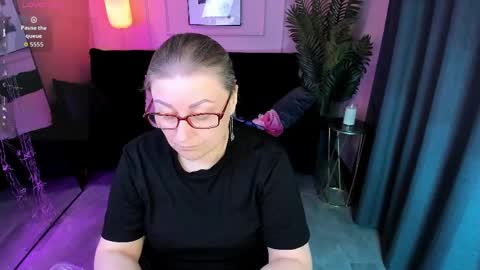 Alexandra online show from 8, 4, 2026