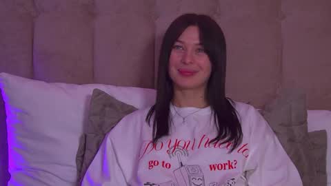 AlexandraBloom online show from 27, 1, 2025