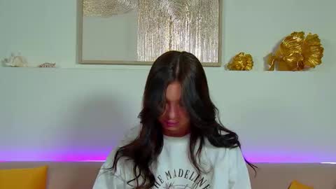 AlexandraBloom online show from 10, 11, 2025