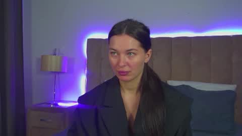 AlexandraBloom online show from 30, 11, 2025