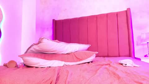 YENI  online show from 5, 10, 2025