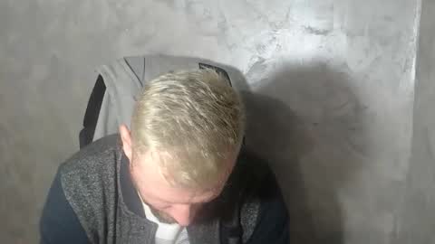 Snapshot of alexboy2022 chatting on 17, 12, 2025 onlyfans..alexyno2022 online show from 17, 12, 2025