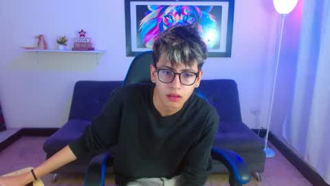 Snapshot of alexcum_18 chatting on 30, 4, 2026 alex online show from 30, 4, 2026