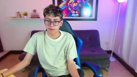 Snapshot of alexcum_18 chatting on 28, 5, 2026 alex online show from 28, 5, 2026