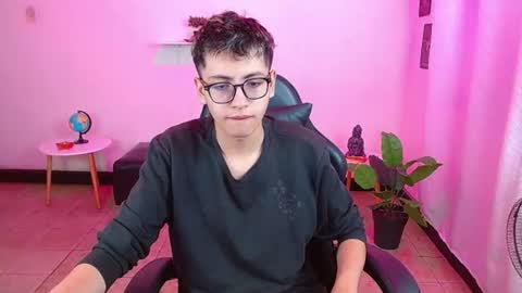 Snapshot of alexcum_18 chatting on 18, 6, 2026 alex online show from 18, 6, 2026