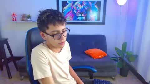 Snapshot of alexcum_18 chatting on 8, 7, 2026 alex online show from 8, 7, 2026