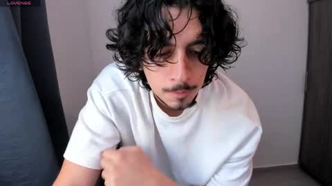 alexfloreszzz online show from 12, 5, 2026