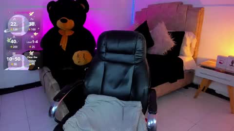 Snapshot of alexia_mattel chatting on 7, 12, 2024 alexia mattel online show from 7, 12, 2024