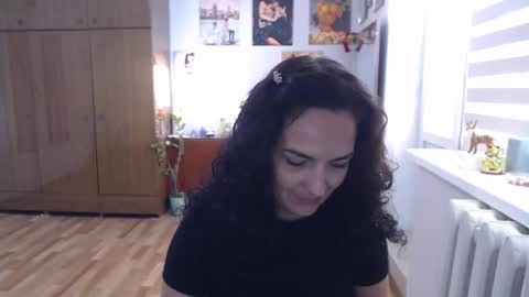 Snapshot of alexismillers chatting on 29, 10, 2025 AlexisMillers online show from 29, 10, 2025