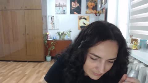 Snapshot of alexismillers chatting on 8, 11, 2025 AlexisMillers online show from 8, 11, 2025