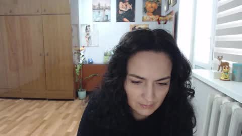 Snapshot of alexismillers chatting on 3, 12, 2025 AlexisMillers online show from 3, 12, 2025