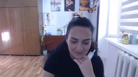 Snapshot of alexismillers chatting on 4, 12, 2025 AlexisMillers online show from 4, 12, 2025