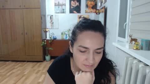 Snapshot of alexismillers chatting on 14, 12, 2025 AlexisMillers online show from 14, 12, 2025