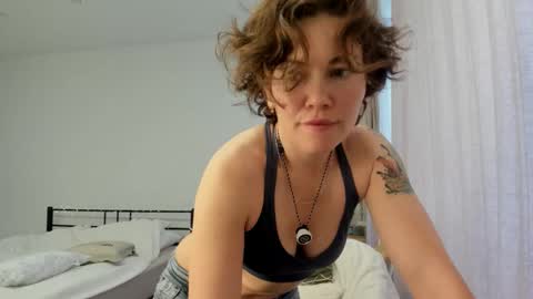 Snapshot of alexisweets chatting on 23, 12, 2025 Sosweetcherry online show from 23, 12, 2025