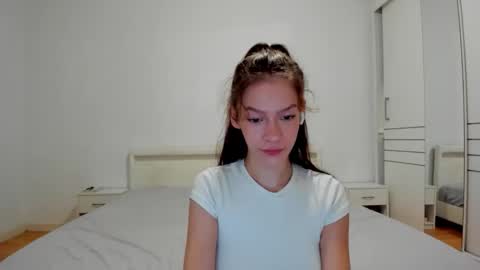 Snapshot of alexisyourdream chatting on 15, 10, 2025 Alex online show from 15, 10, 2025