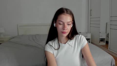 Snapshot of alexisyourdream chatting on 8, 11, 2025 Alex online show from 8, 11, 2025