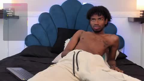 Snapshot of alexjaccob chatting on 21, 10, 2025 Alex Jaccob online show from 21, 10, 2025