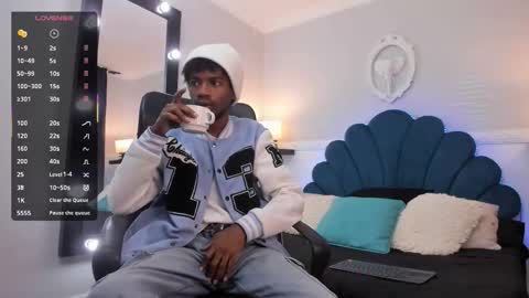 Snapshot of alexjaccob chatting on 25, 10, 2025 Alex Jaccob online show from 25, 10, 2025