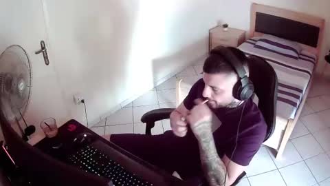 Snapshot of alexthepro00 chatting on 16, 7, 2026 alexthepro00 online show from 16, 7, 2026