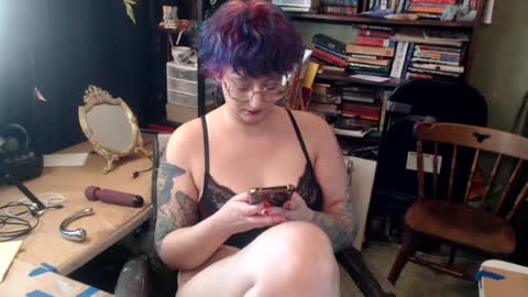 Snapshot of alexthornewood chatting on 8, 7, 2026 Alex Thornewood online show from 8, 7, 2026