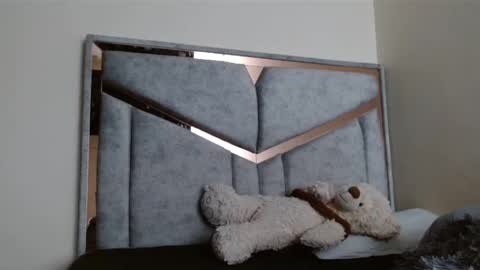 alex y luisa online show from 6, 3, 2025